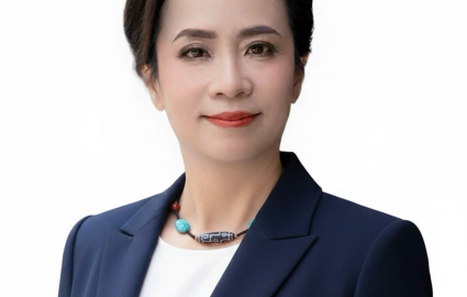VIVIAN PHAM | PHẠM HOÀNG VÂN, MFM